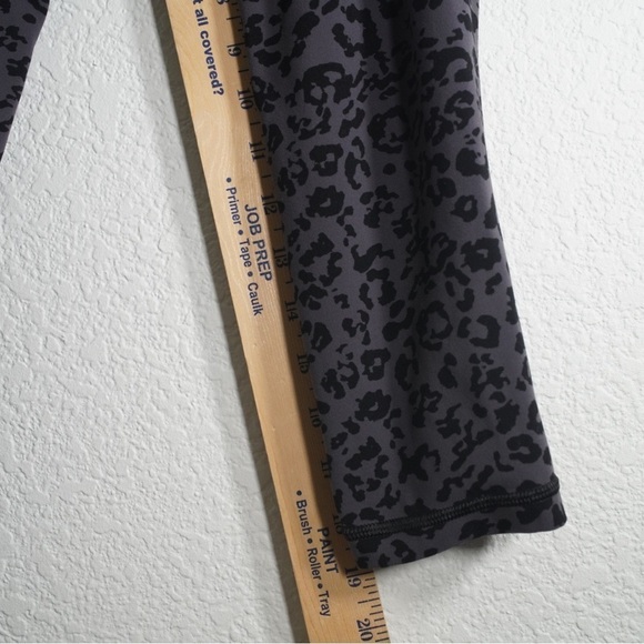 Athleta Leggings Women’s Salutation II Capri Black High Rise Yoga Size XS - Picture 8 of 8